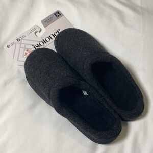 NWT Isotoner Men’s Indoor/Outdoor Memory Foam Slippers